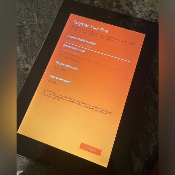 Amazon Kindle Fire kids and comes with charger and case - Picture 4 of 8